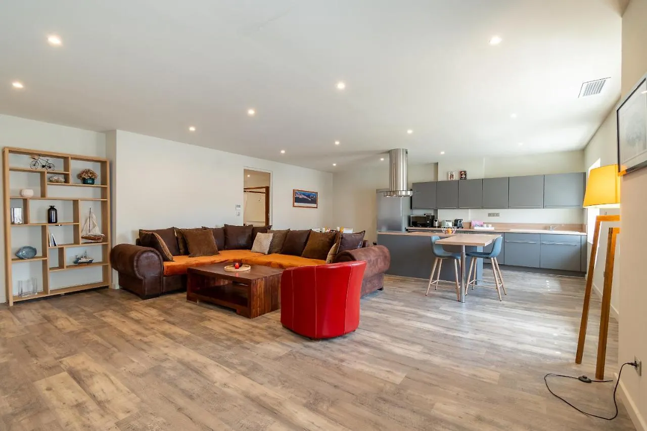 Standing Vieux Port 110 M2, Marseille Apartment 0*,  France