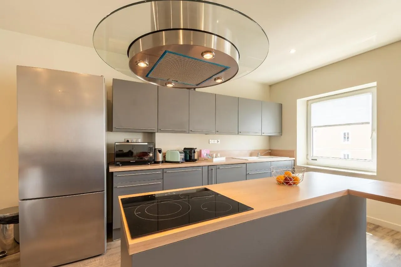 Standing Vieux Port 110 M2, Marseille Apartment France