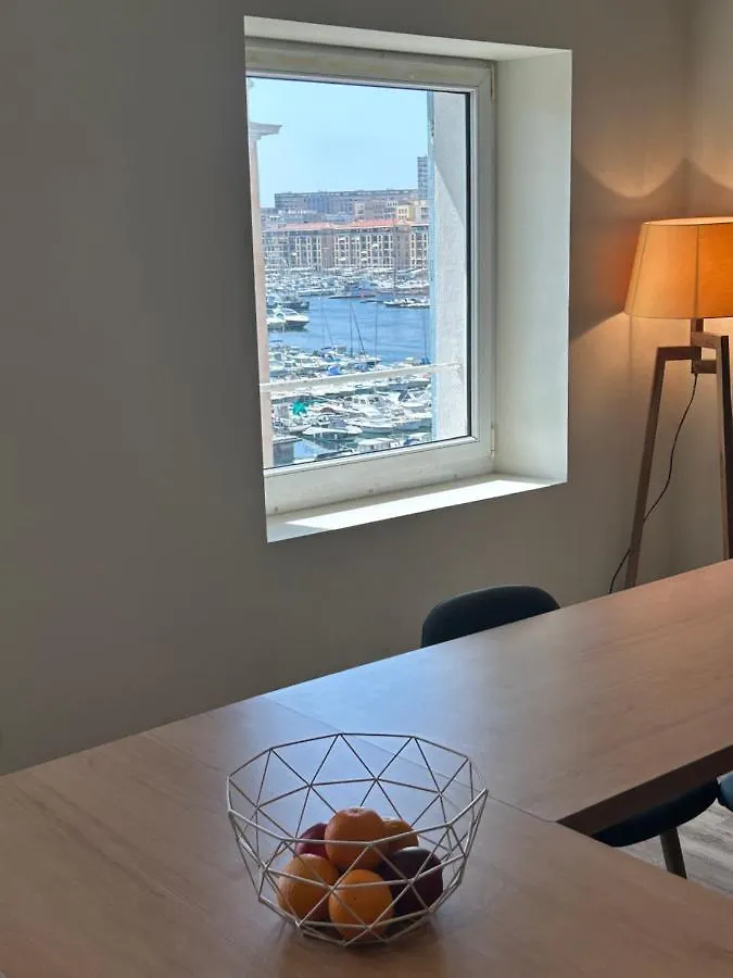 Standing Vieux Port 110 M2, Marseille Apartment