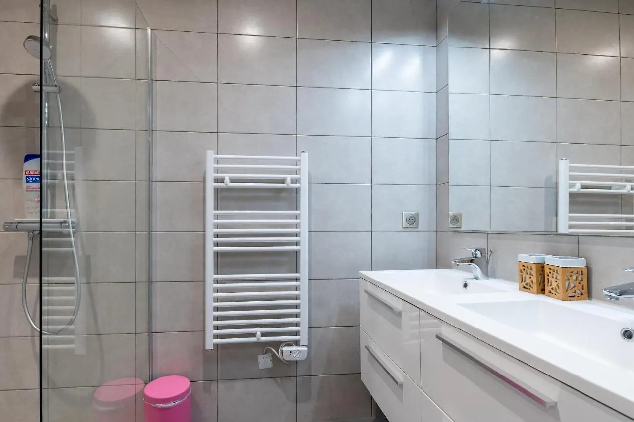Standing Vieux Port 110 M2, Marseille Apartment