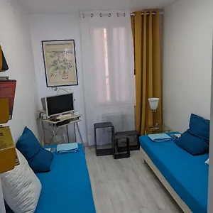 Appartement Joli T2 Meuble De 20 M² Situee A 2 Minutes A Pied Du Metro, Marseille