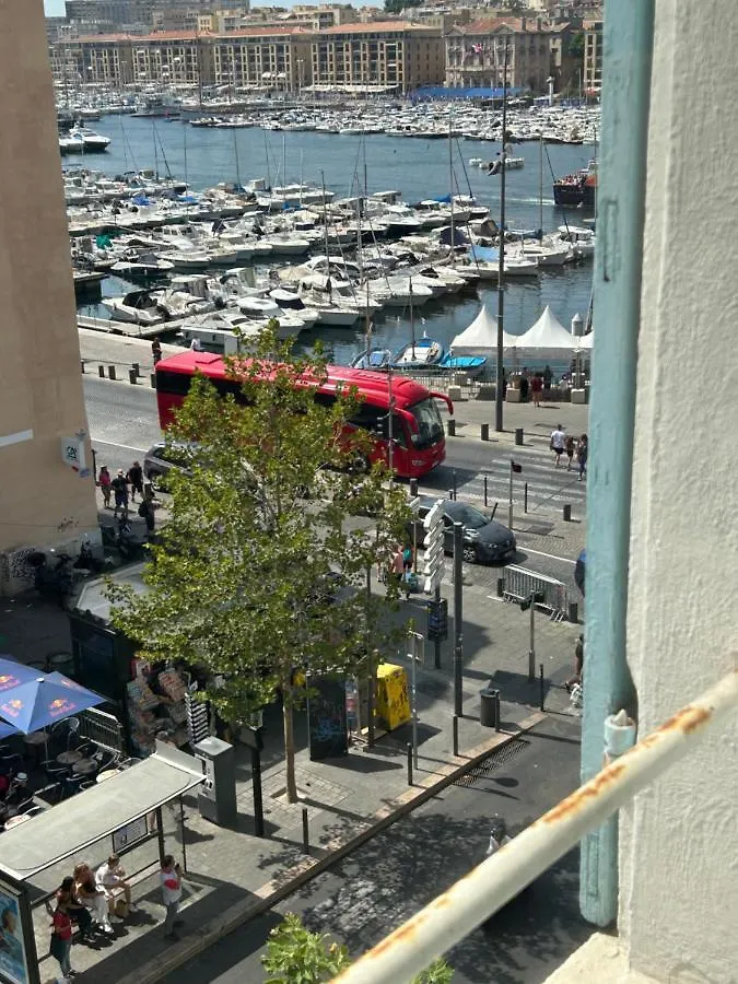 Standing Vieux Port 110 M2, Marseille Apartment